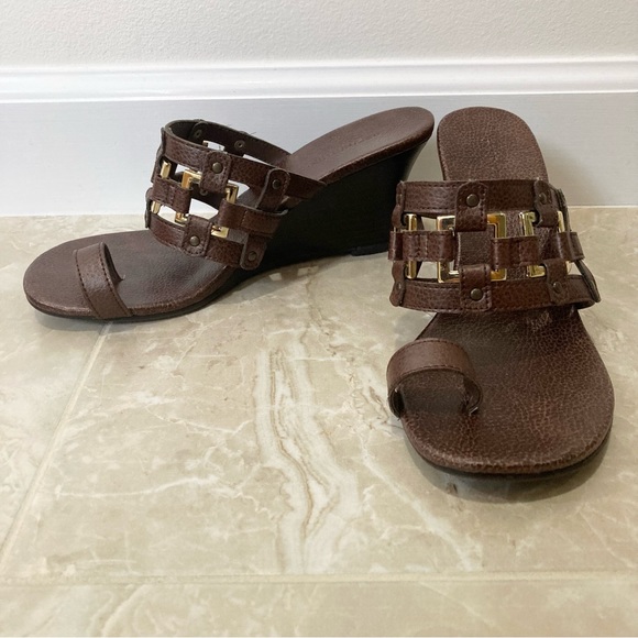 Predictions Brown Wedge Sandals, 6W, Gold Hardware - Picture 2 of 5